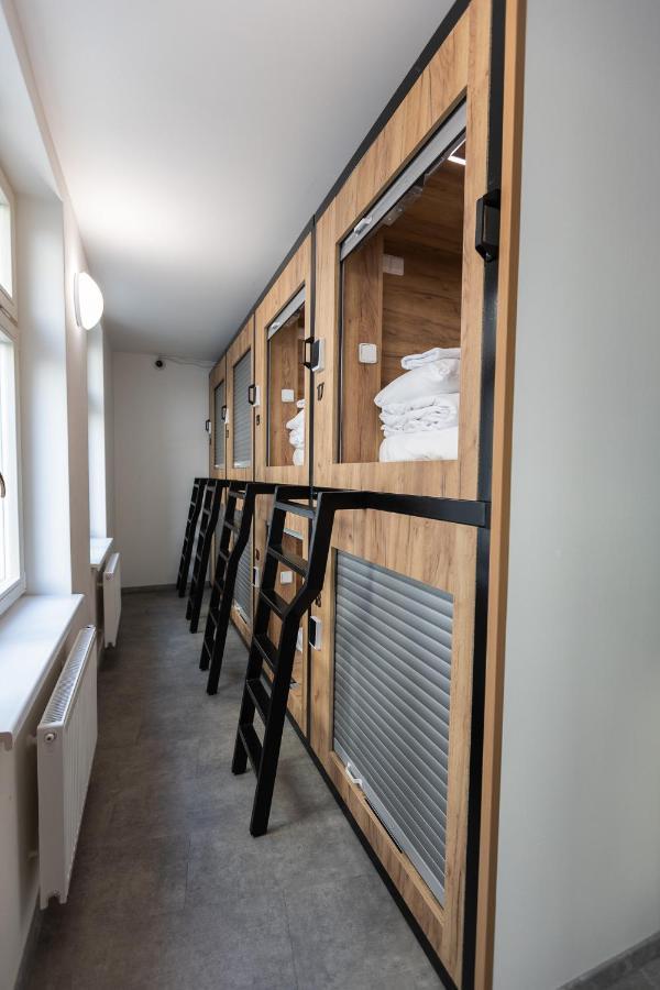 Capsule Hostel Andel Centre Spirit Praga Exterior foto
